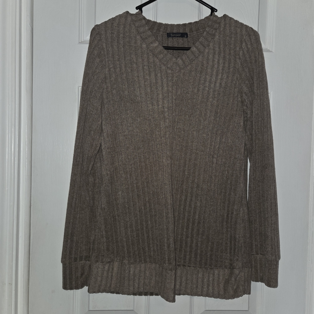 Elegant V-Neck Ribbed Sweater - Tan